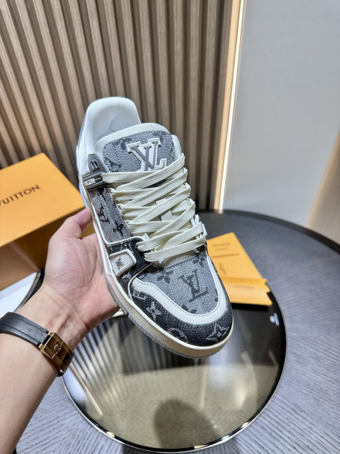 L&V SNEAKERS