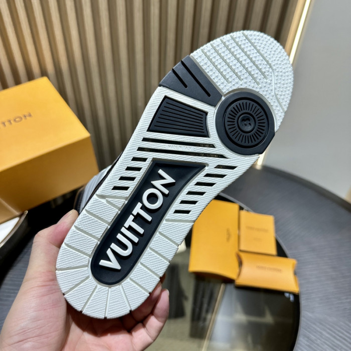 L&V SNEAKERS