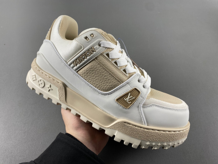 L&V SNEAKERS