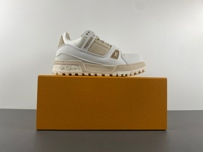 L&V SNEAKERS