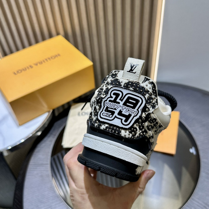 L&V SNEAKERS