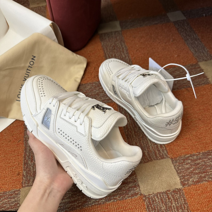 L&V SNEAKERS