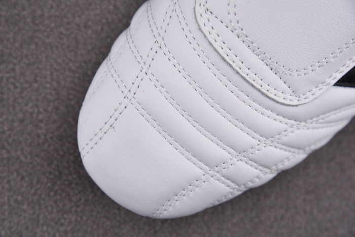 AD Taekwondo White Black JQ4774