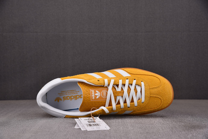 Ad Gazelle Indoor Orange Peel White HQ8716