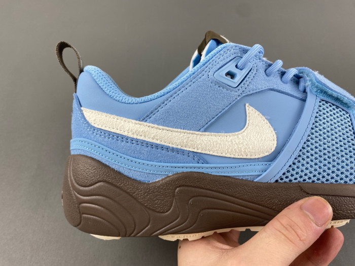 Nike Travis Scott x Nike Zoom Field Jaxx HQ3072-400
