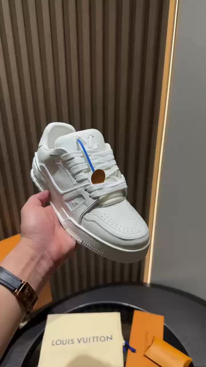 L&V SNEAKERS